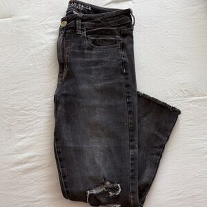 American Eagle Outfitters Women’s Hi-Rise Jegging Crop Distressed Jeans